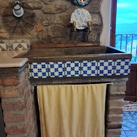 Daire The Mandarine, Orangery Retreat